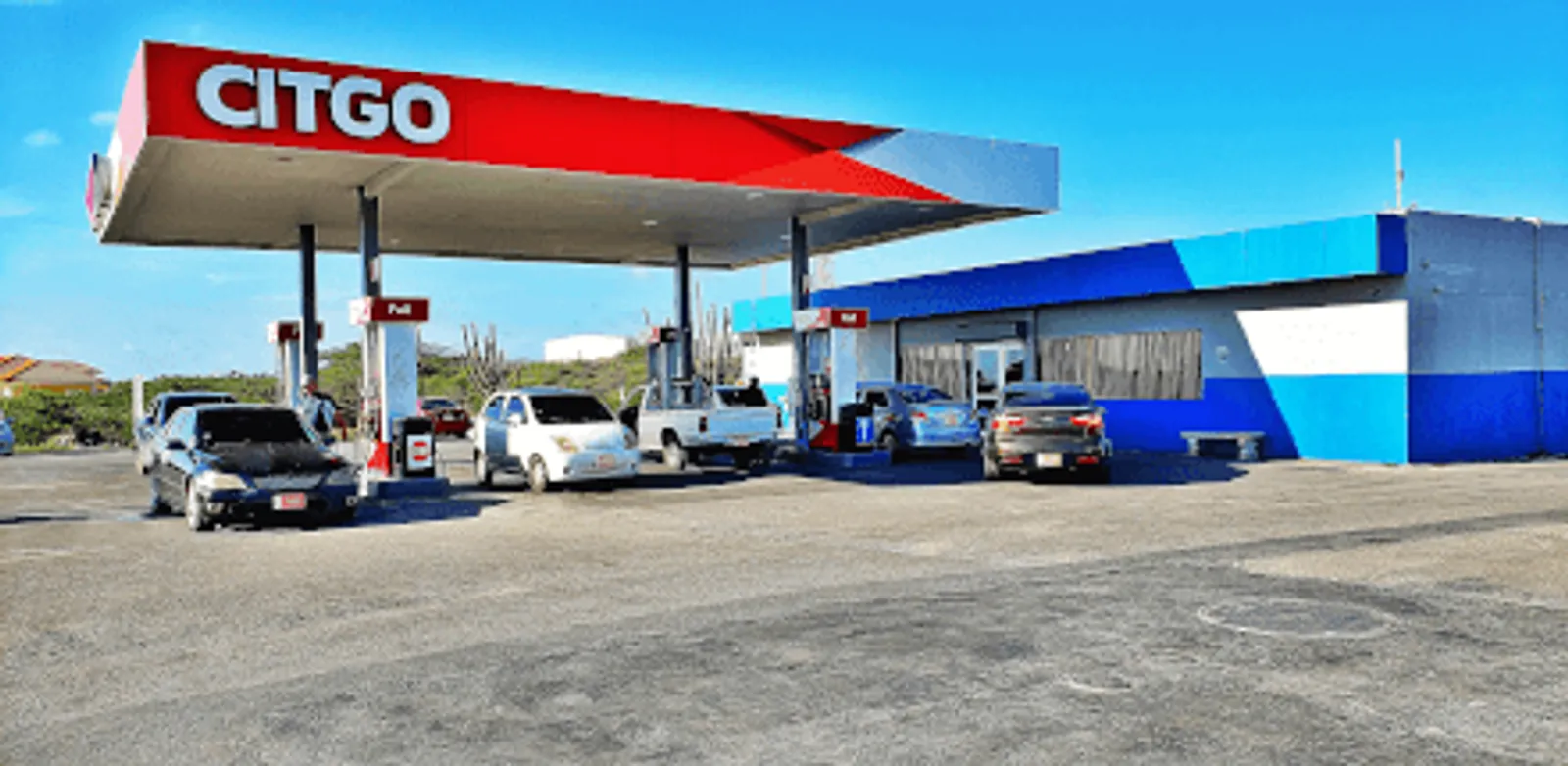 Service Station Seroe Blanco