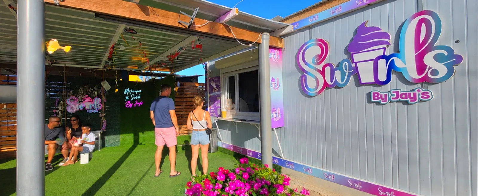 Swirls by Jay's