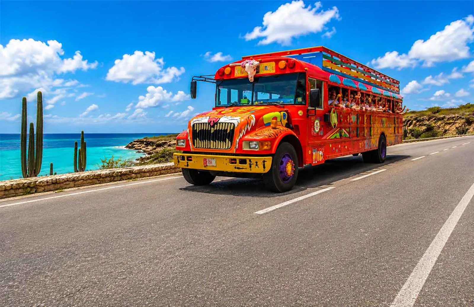 Kukoo Kunuku Party Bus
