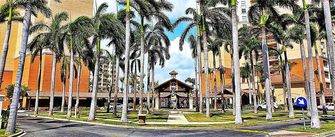 Marriott Surf Club