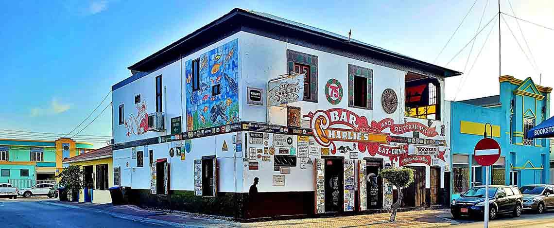 Charlie's Bar & Restaurant