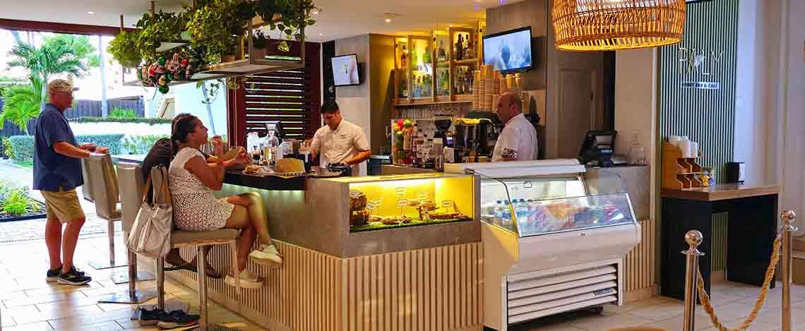 Holiday Inn Lobby Bar